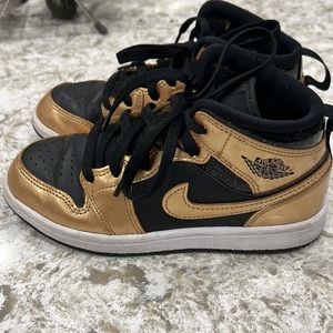 Kids Air Jordan 1s like new size 1